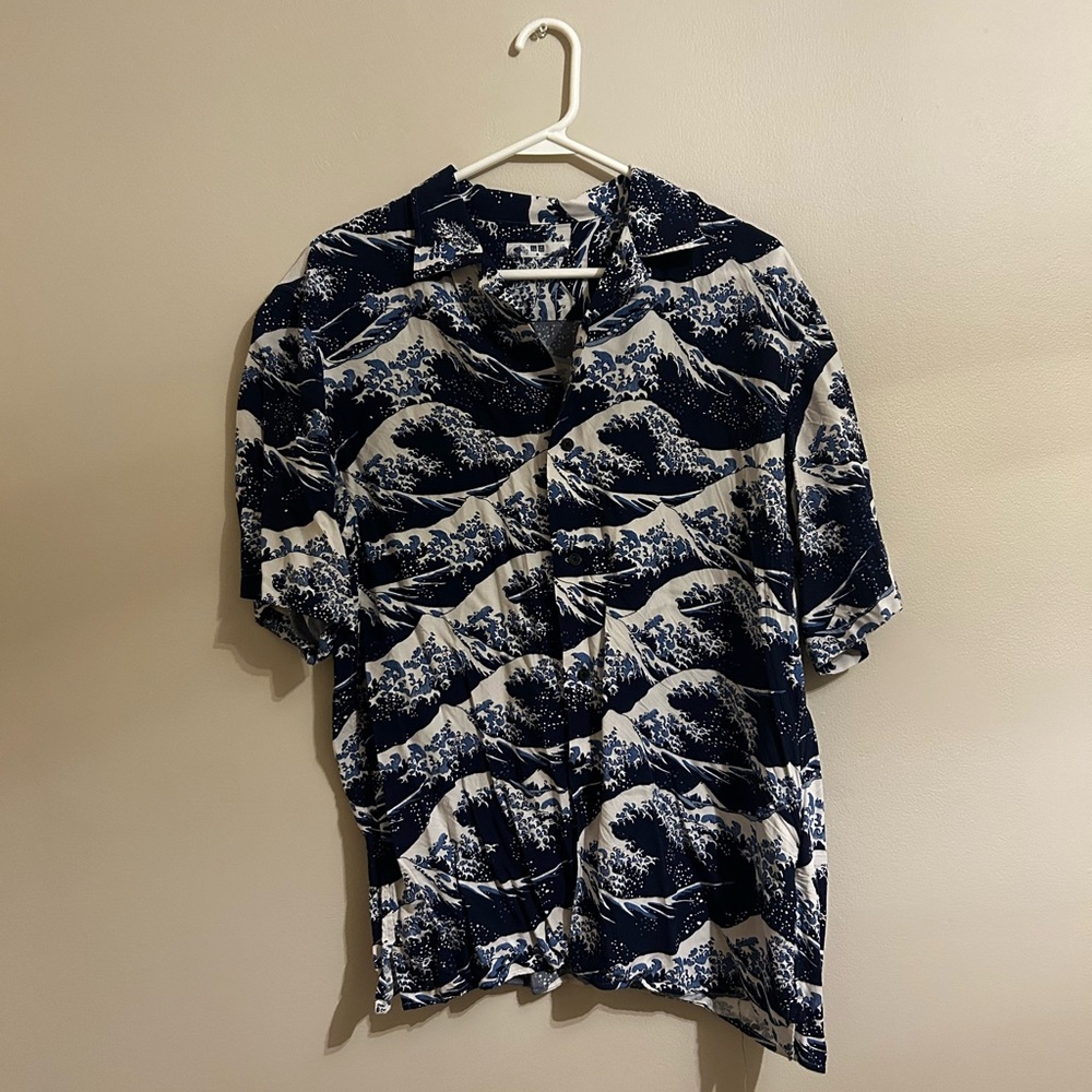 Uniqlo Wave Shirt